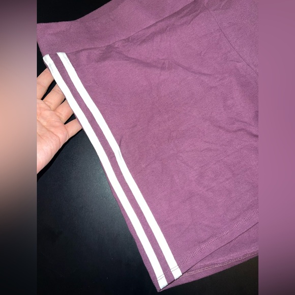 Torrid 5 Inch Signature Waist Side Stripe Bike Short in Purple Size 2 (2XL) EUC - Picture 5 of 9